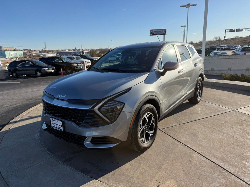 Used 2024 Kia Sportage LX image 10