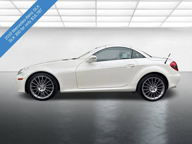 Used 2010 Mercedes-Benz SLK 300 image 2