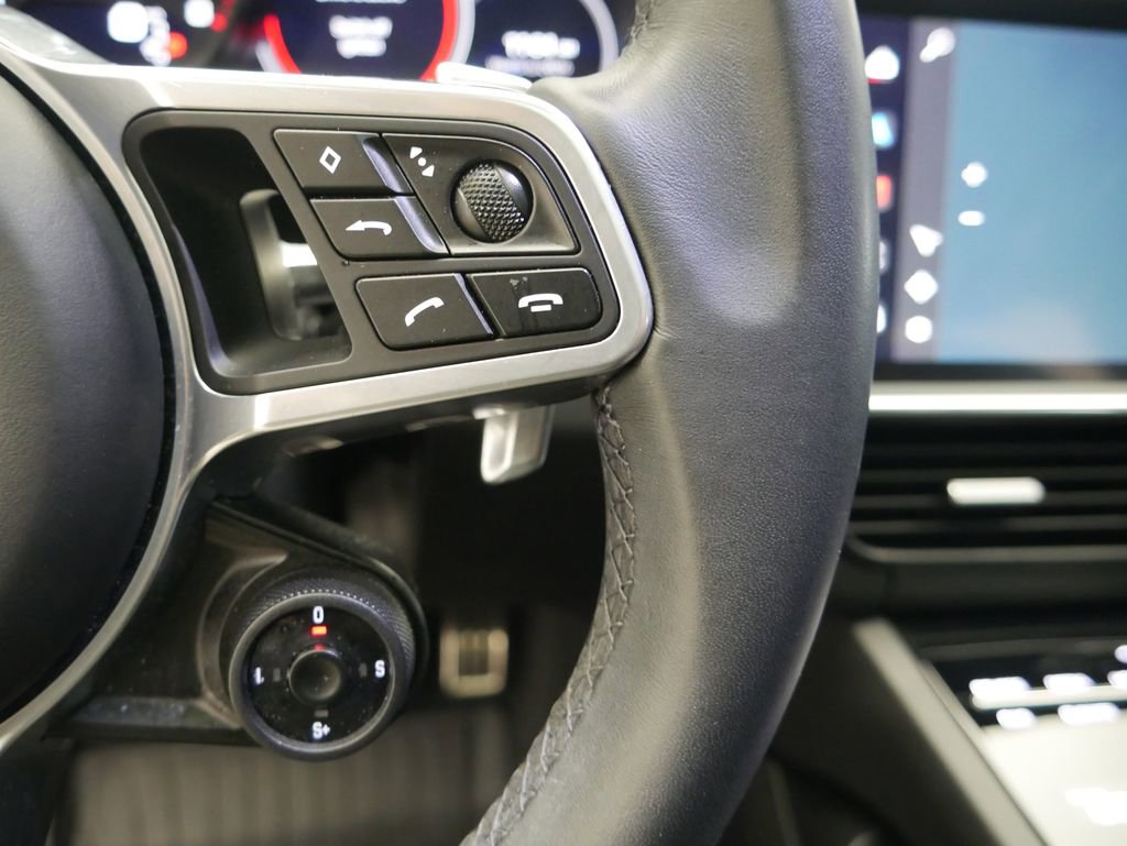 Certified 2023 Porsche Cayenne S AWD/4WD image 38