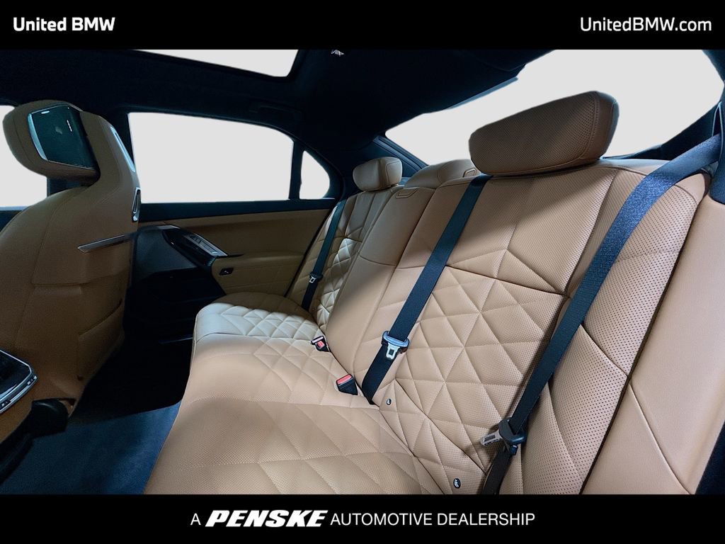 New 2026 BMW 740i w/ Premium Package RWD image 13