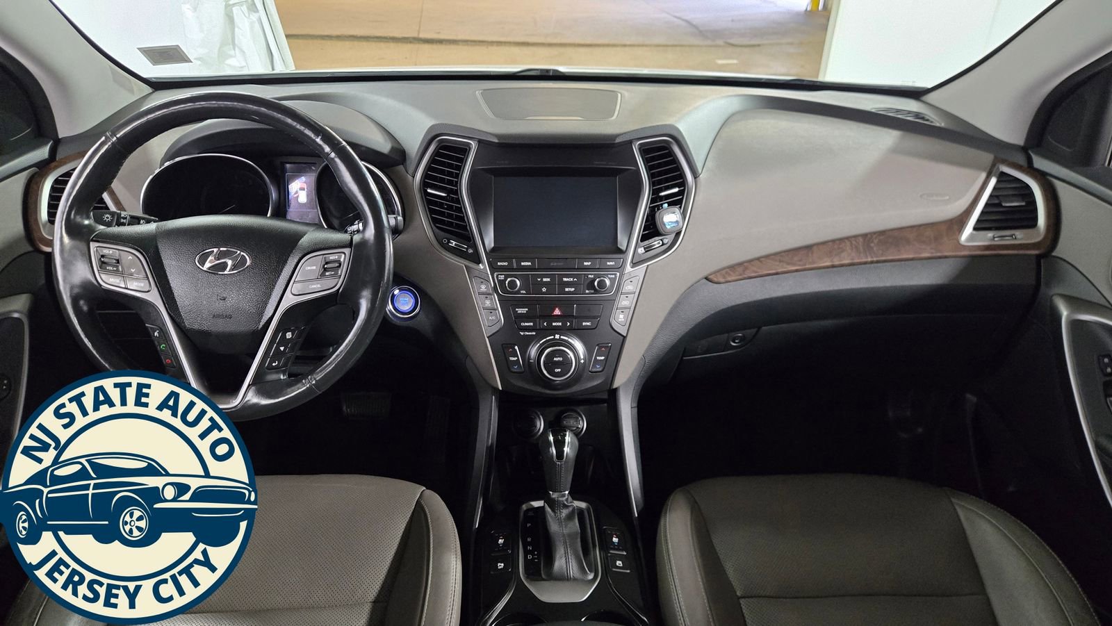 Used 2019 Hyundai Santa Fe XL AWD/4WD image 33