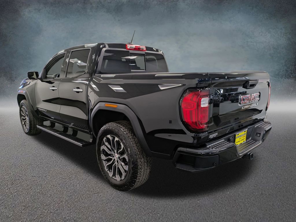 Used 2025 GMC Canyon Denali image 6