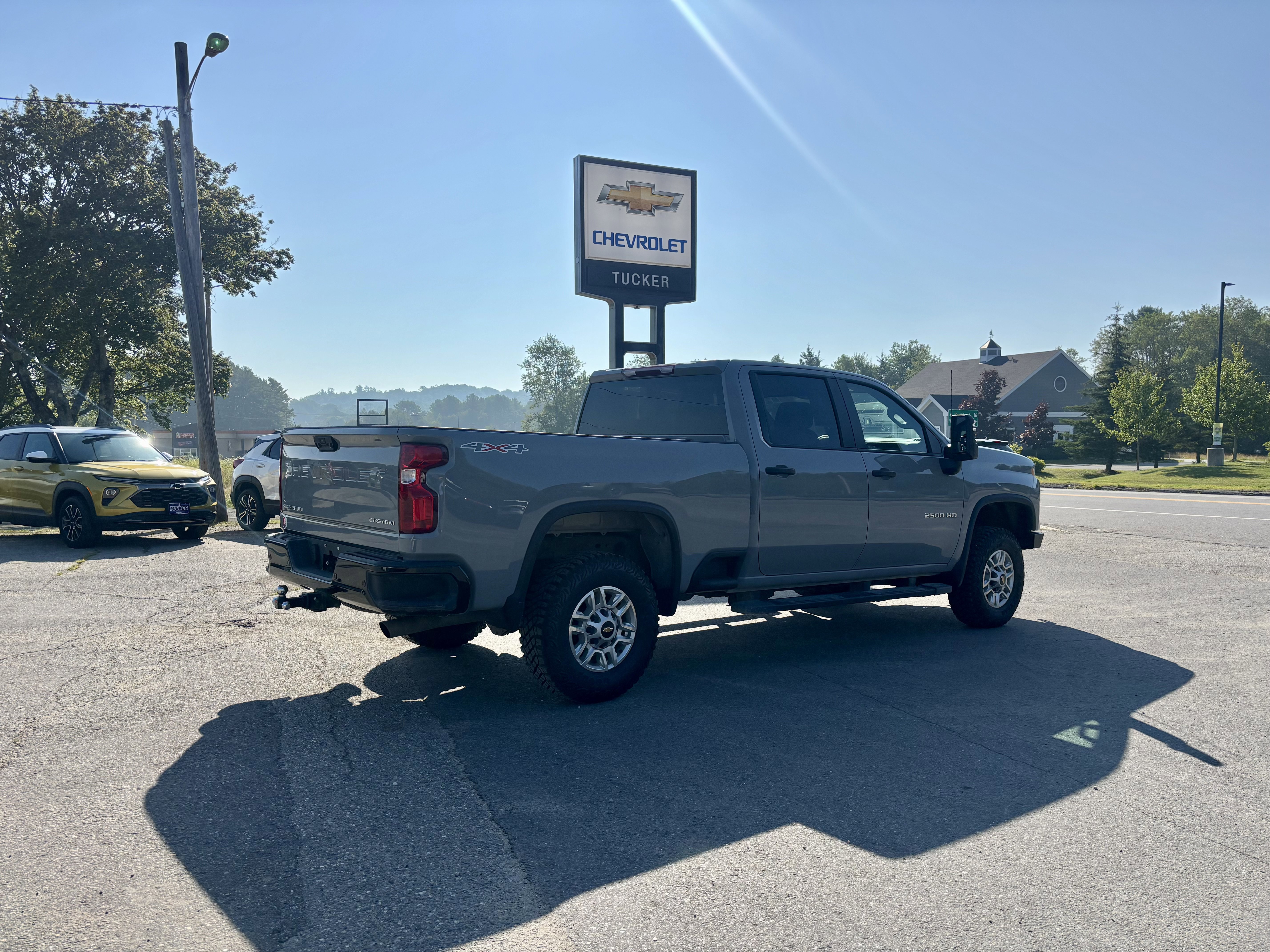 Used 2025 Chevrolet Silverado 2500 Custom w/ Custom Value Package image 4