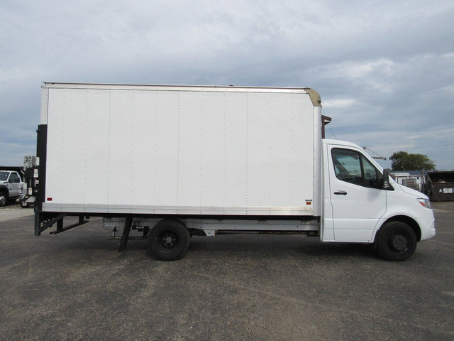 Used 2023 Mercedes-Benz Sprinter 4500 image 2