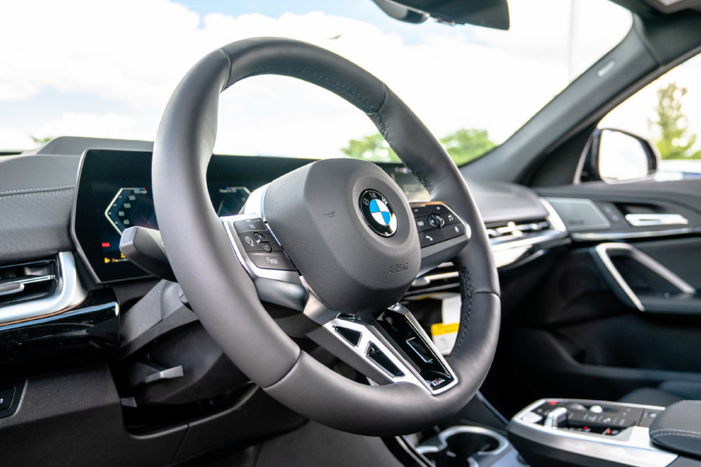 New 2026 BMW X2 xDrive28i w/ Technology Package AWD/4WD image 14