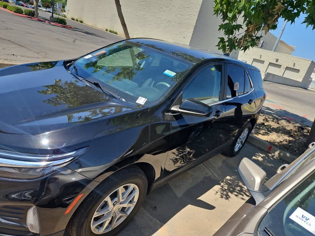 Used 2022 Chevrolet Equinox LT w/ LPO, Floor Liner Package AWD/4WD image 5