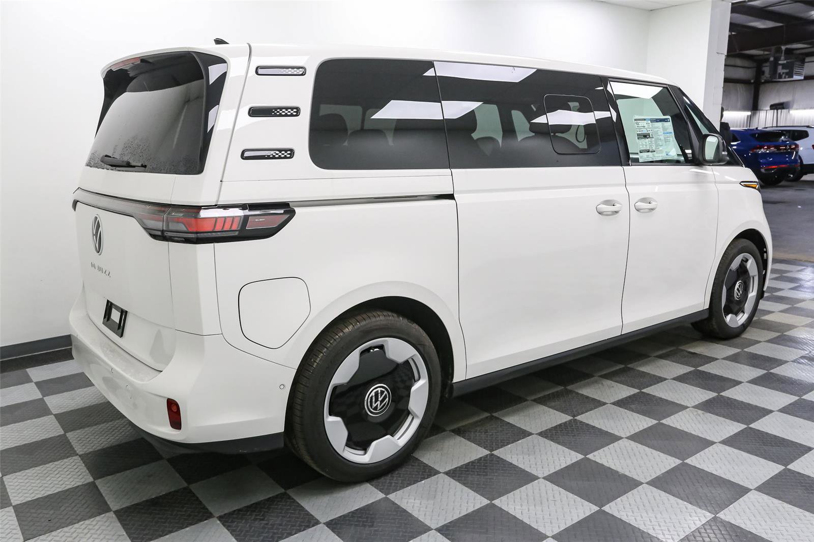 New 2025 Volkswagen ID. Buzz Pro S image 9