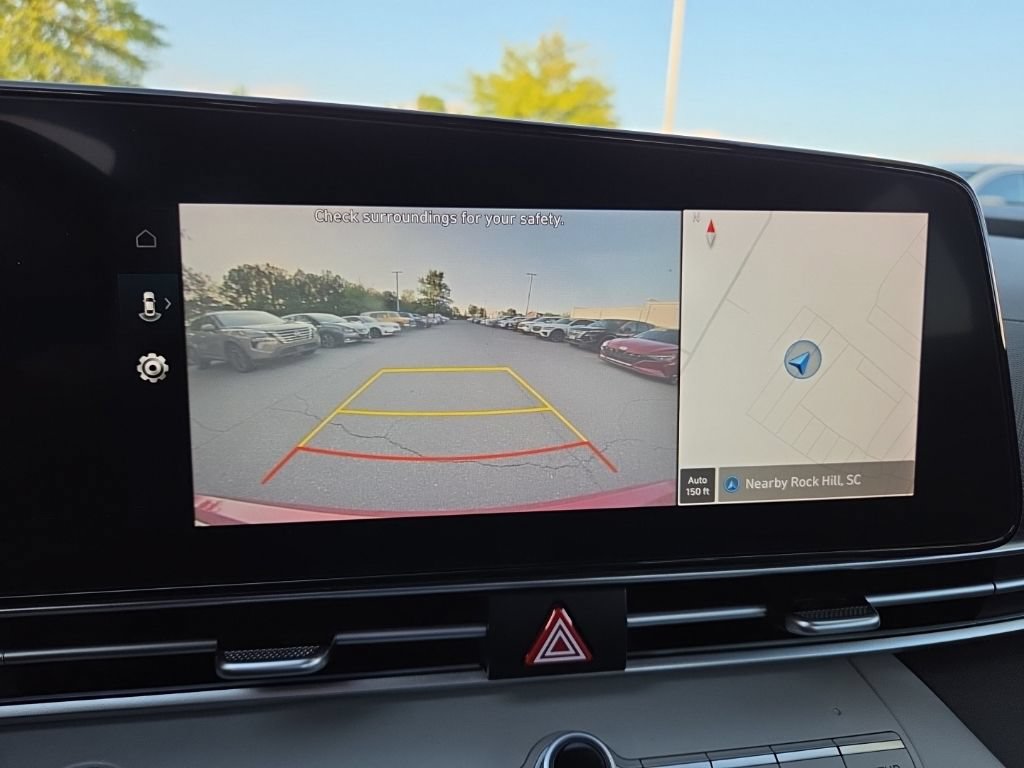 Used 2025 Hyundai Elantra Limited FWD image 25