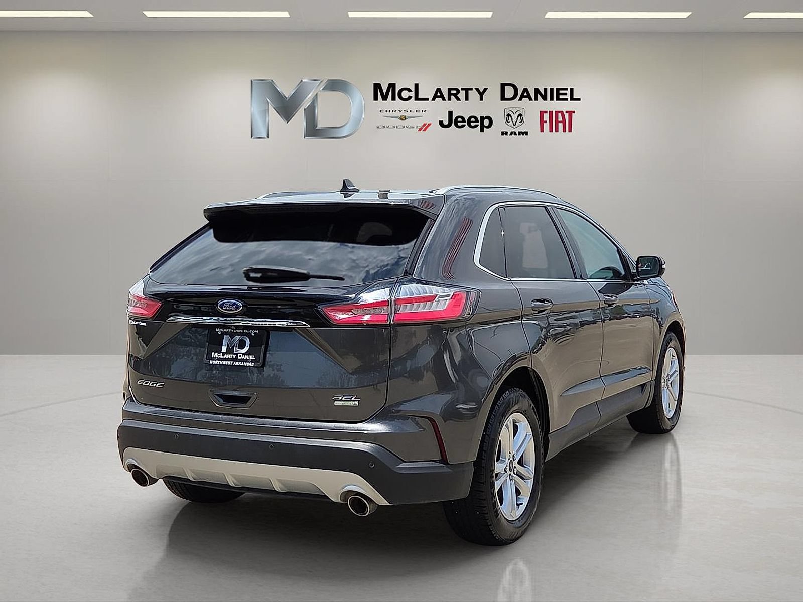 Used 2019 Ford Edge SEL w/ Equipment Group 201A FWD image 5