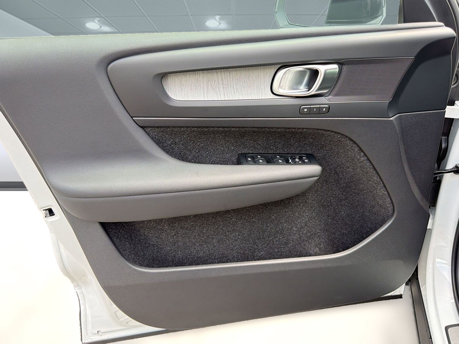 New 2026 Volvo XC40 B4 Core w/ Protection Package FWD image 20