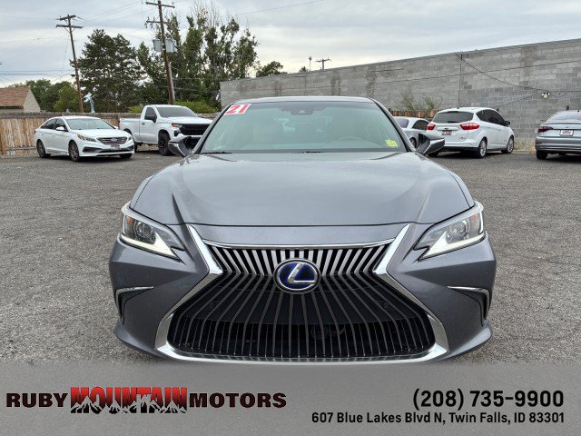Used 2021 Lexus ES 300h w/ Premium Package FWD image 2