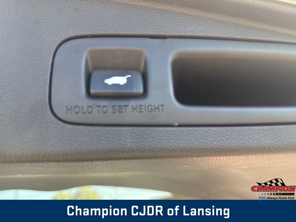 Used 2017 Honda CR-V Touring image 16