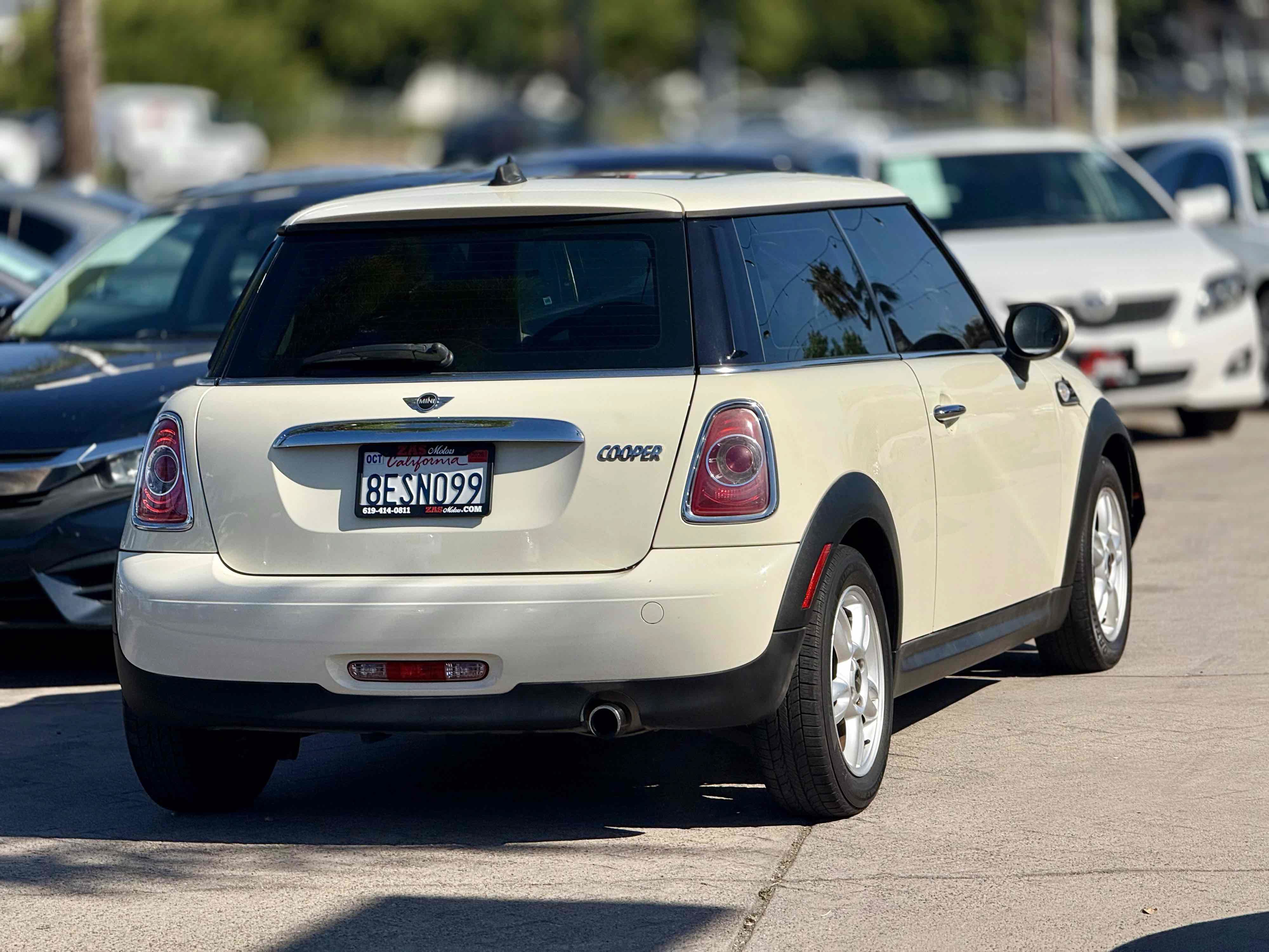 Used 2011 MINI Cooper Hardtop FWD image 7