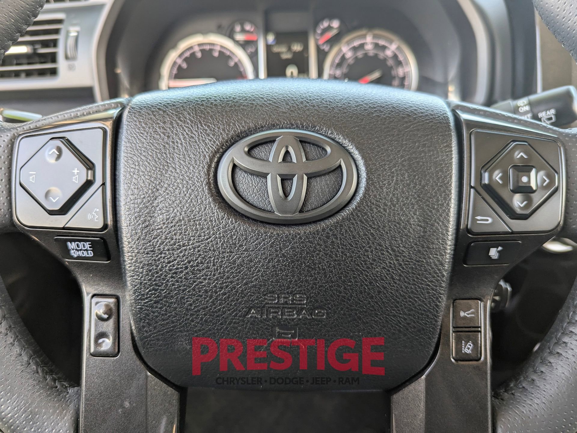 Used 2020 Toyota 4Runner TRD Off-Road Premium AWD/4WD image 17