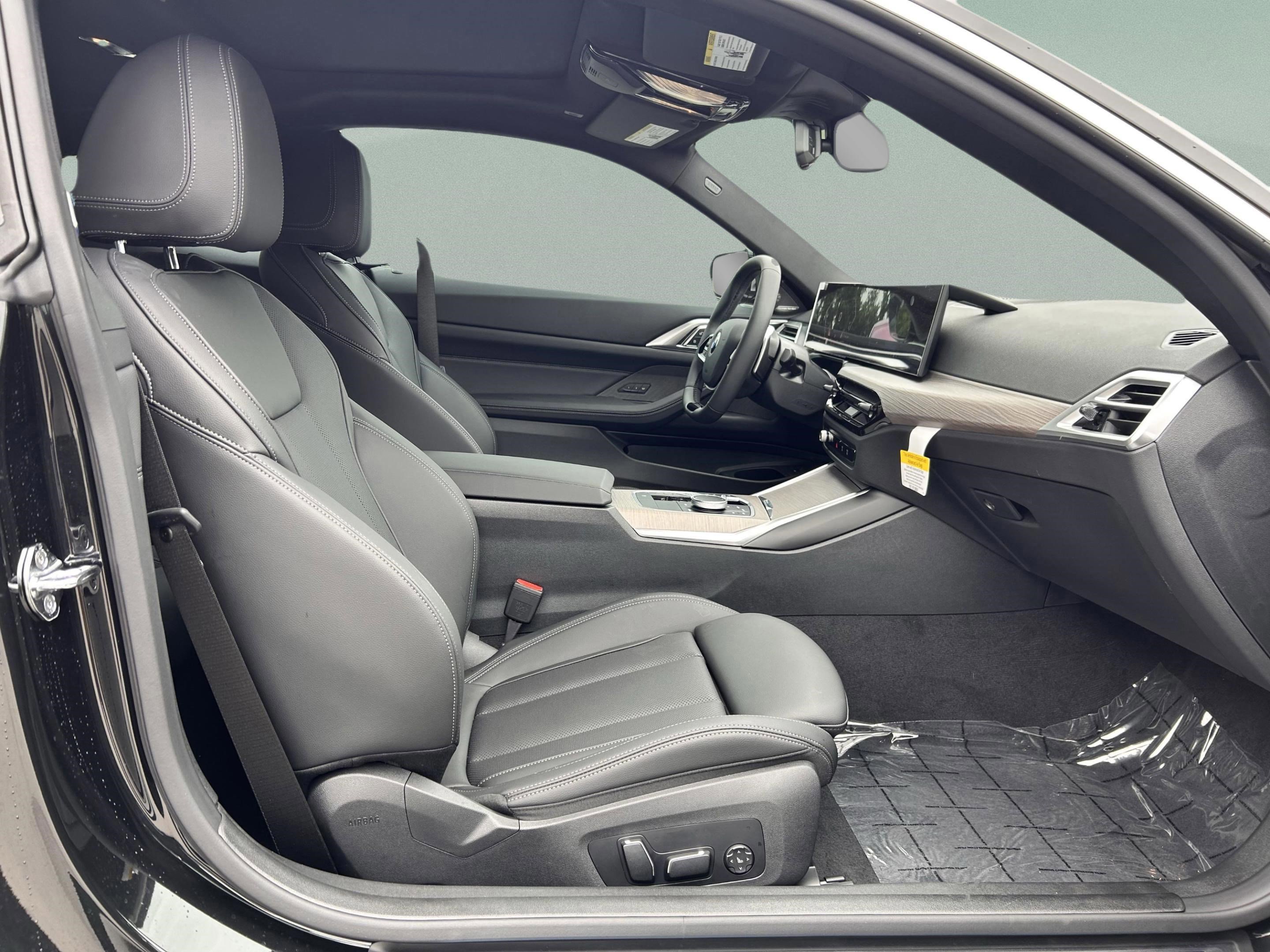 Used 2026 BMW 430i Coupe w/ Premium Package image 26