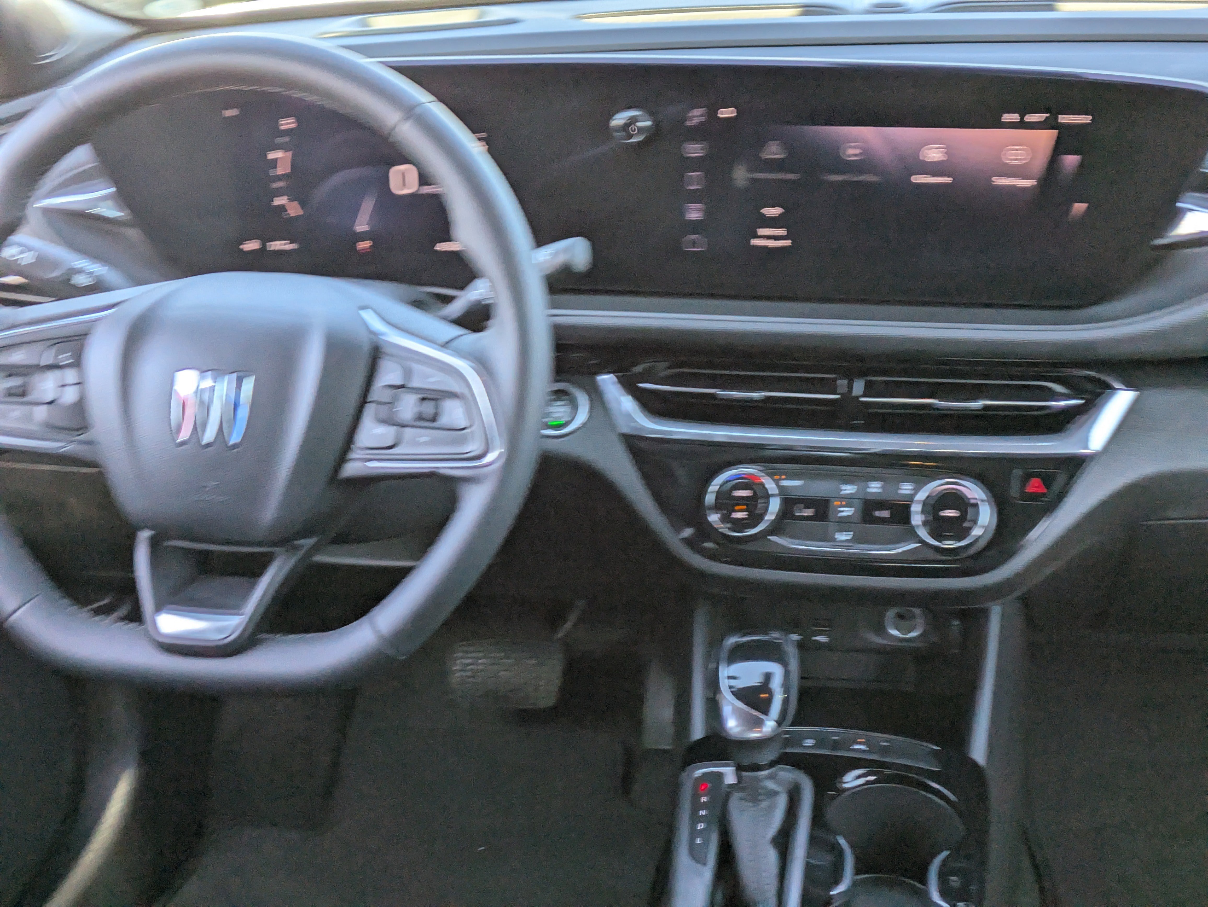 Used 2025 Buick Envista Sport Touring image 17