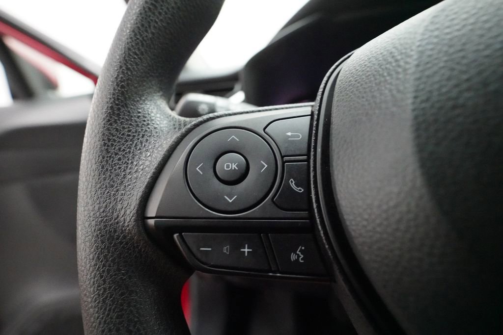 Used 2025 Toyota RAV4 XLE AWD/4WD image 17