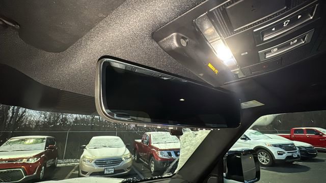 Used 2022 Land Rover Defender 110 X-Dynamic SE image 25