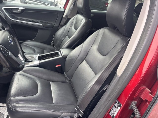 Used 2015 Volvo XC60 T6 image 12
