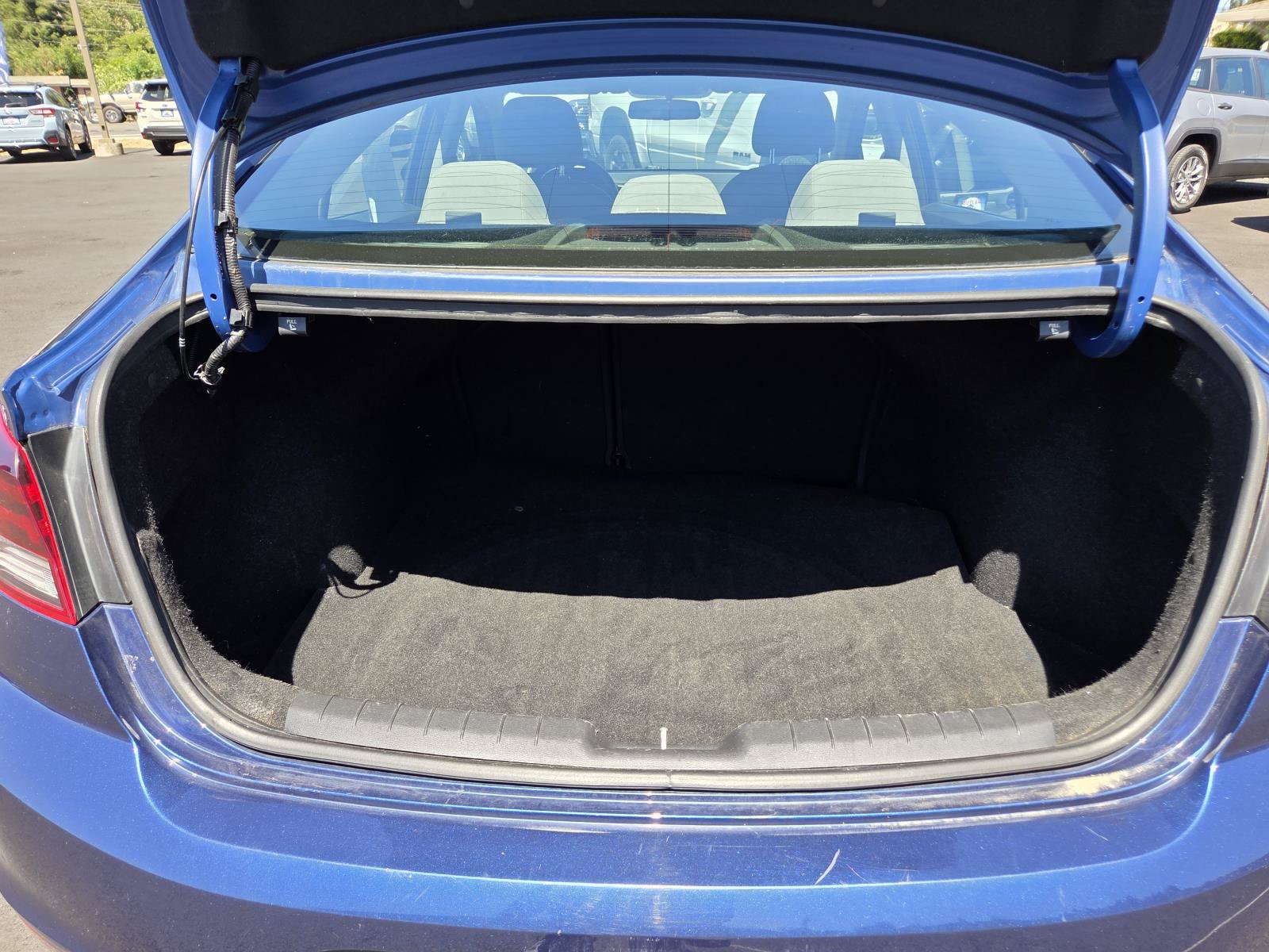 Used 2019 Hyundai Elantra SE FWD image 17