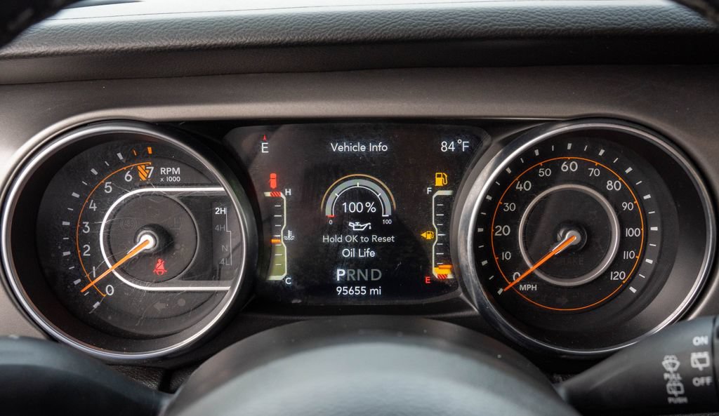 Used 2022 Jeep Wrangler Unlimited Sport AWD/4WD image 24