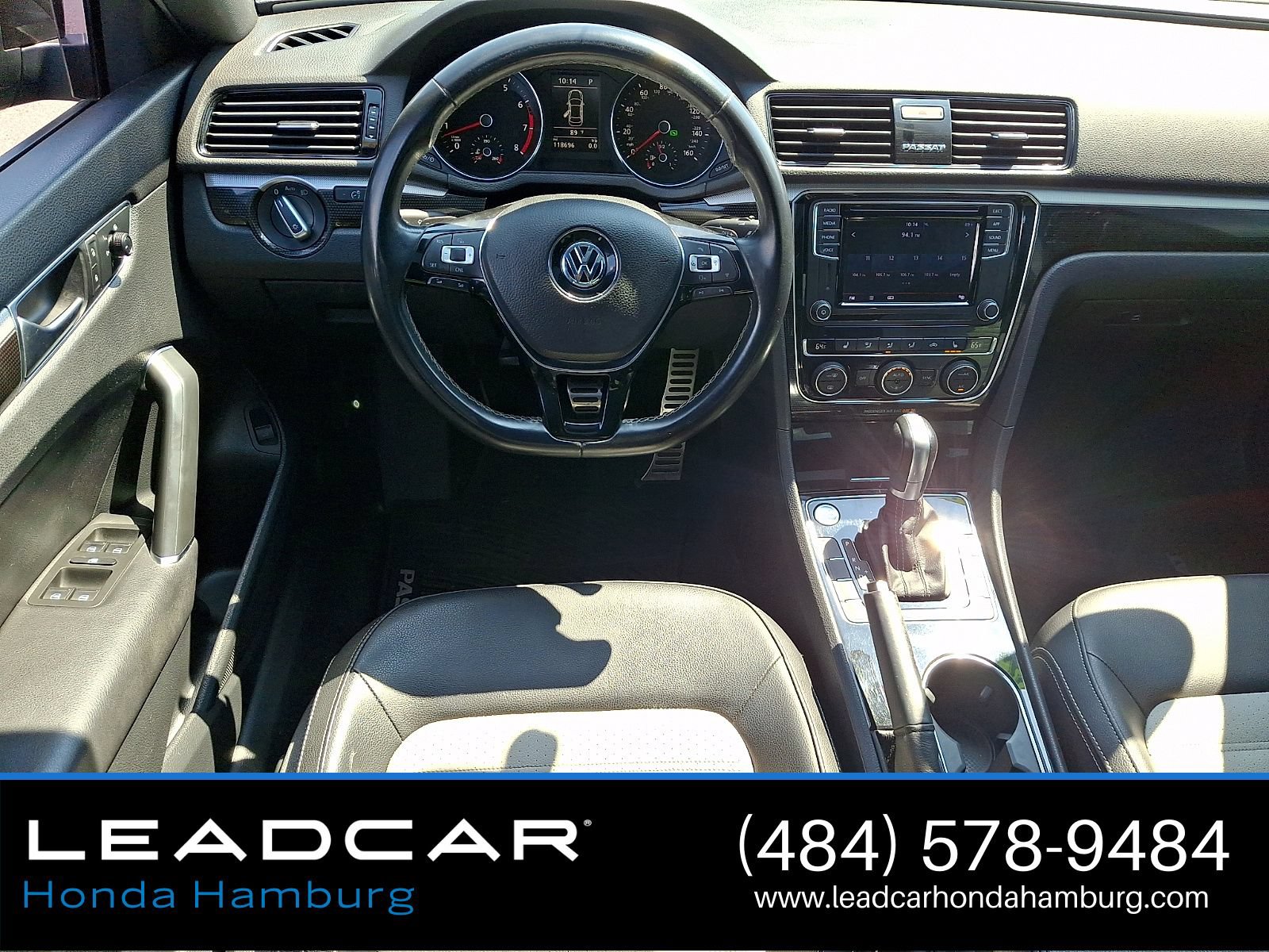 Used 2018 Volkswagen Passat 3.6 FWD image 12