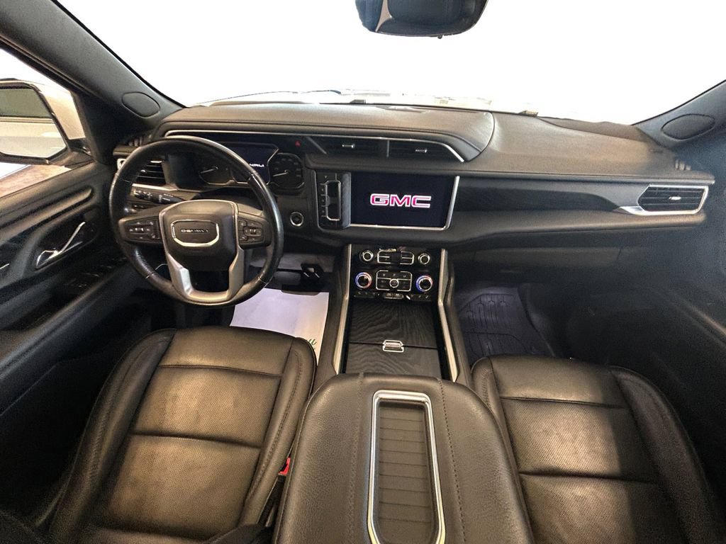 Used 2021 GMC Yukon Denali w/ Denali Premium Package AWD/4WD image 12