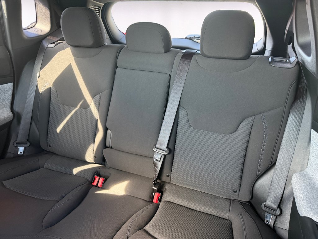 Used 2025 Jeep Compass Sport AWD/4WD image 13