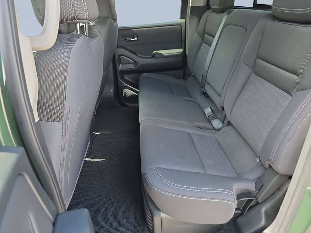 Used 2024 Nissan Frontier SV w/ SV Convenience Package RWD image 31