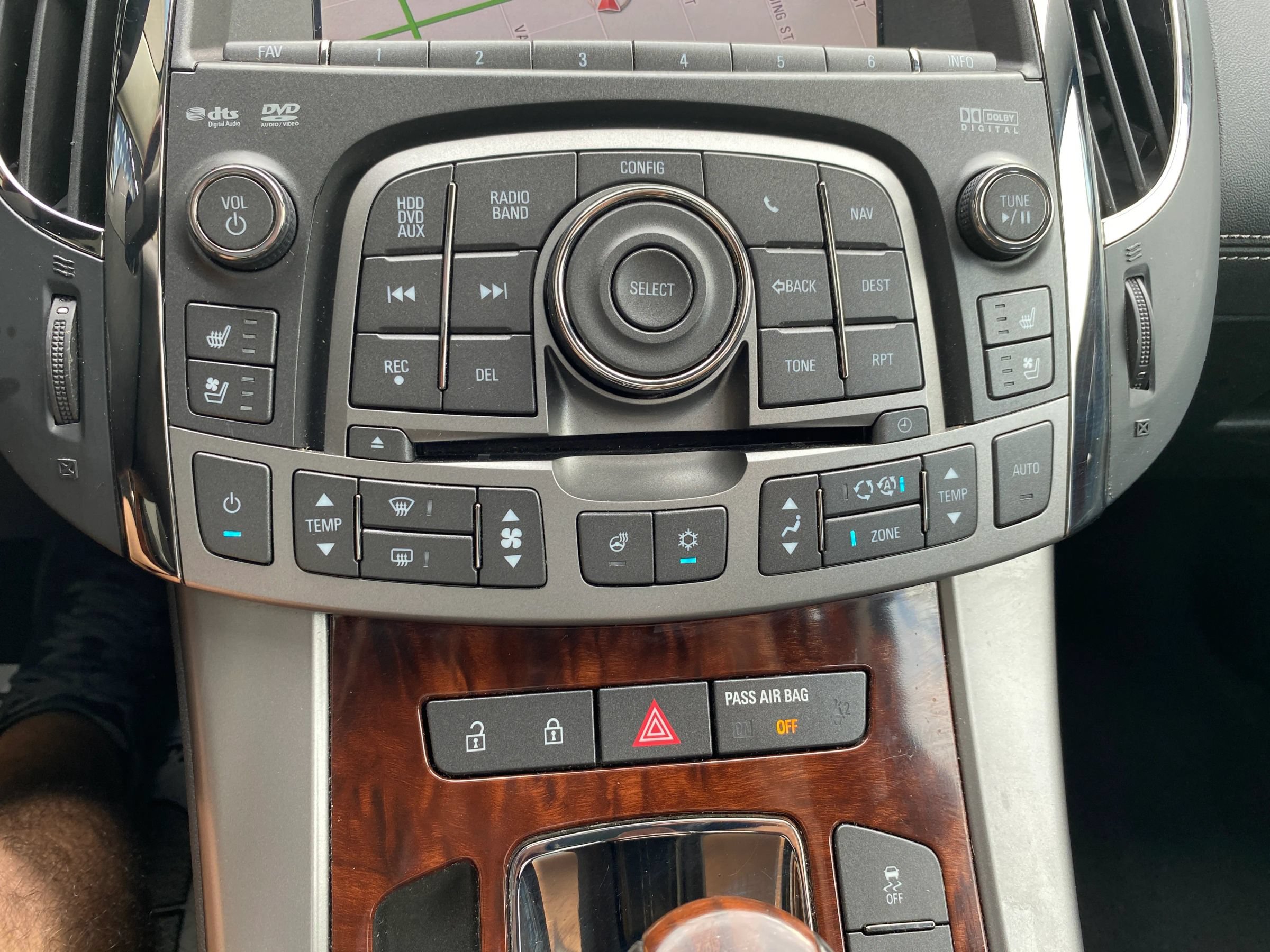 Used 2011 Buick LaCrosse CXS w/ Driver Confidence Package FWD image 20