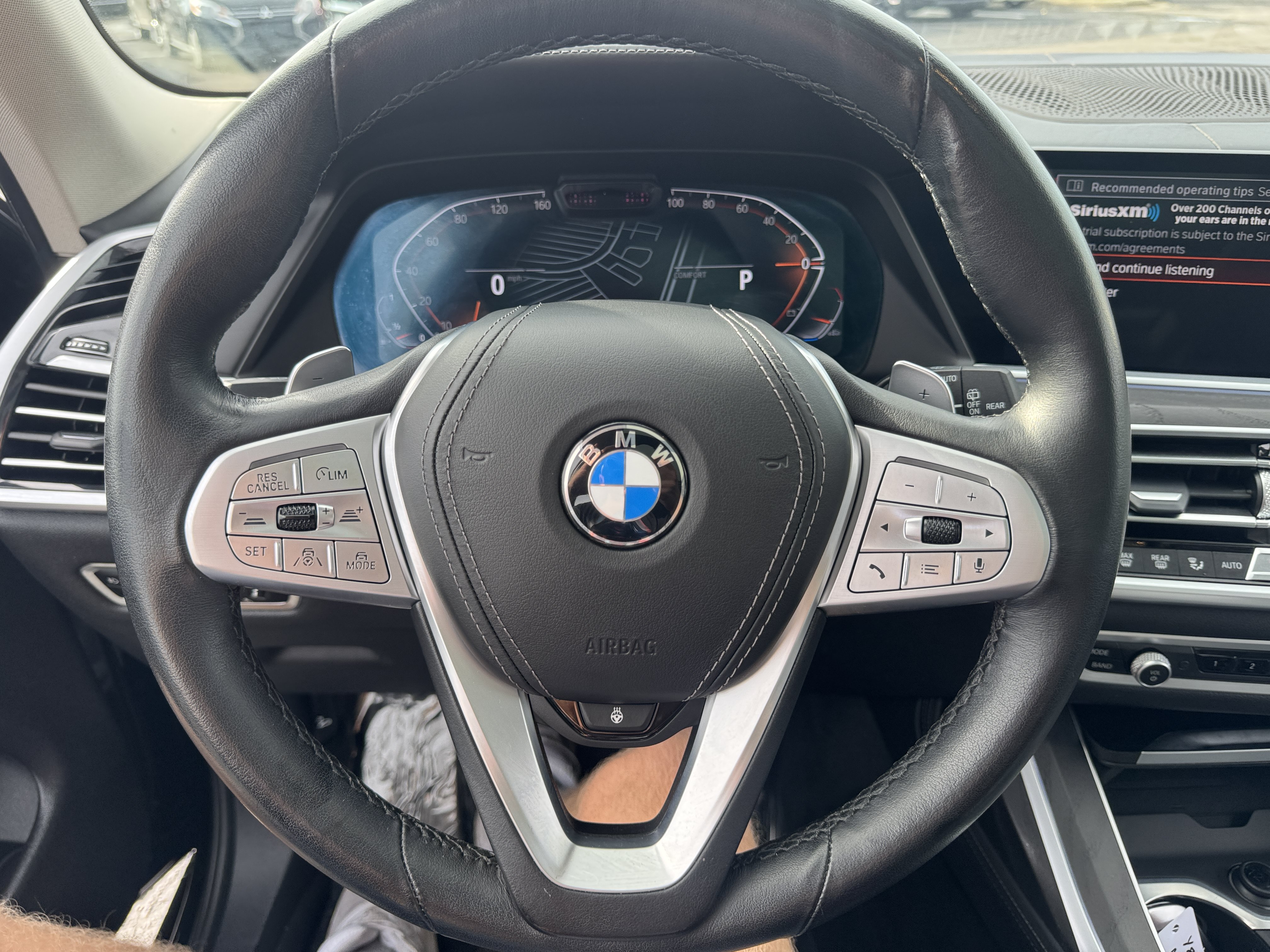 Used 2022 BMW X7 xDrive40i w/ Executive Package AWD/4WD image 25