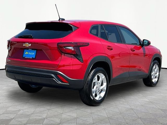 New 2026 Chevrolet Trax LS w/ LS Convenience Package FWD image 6