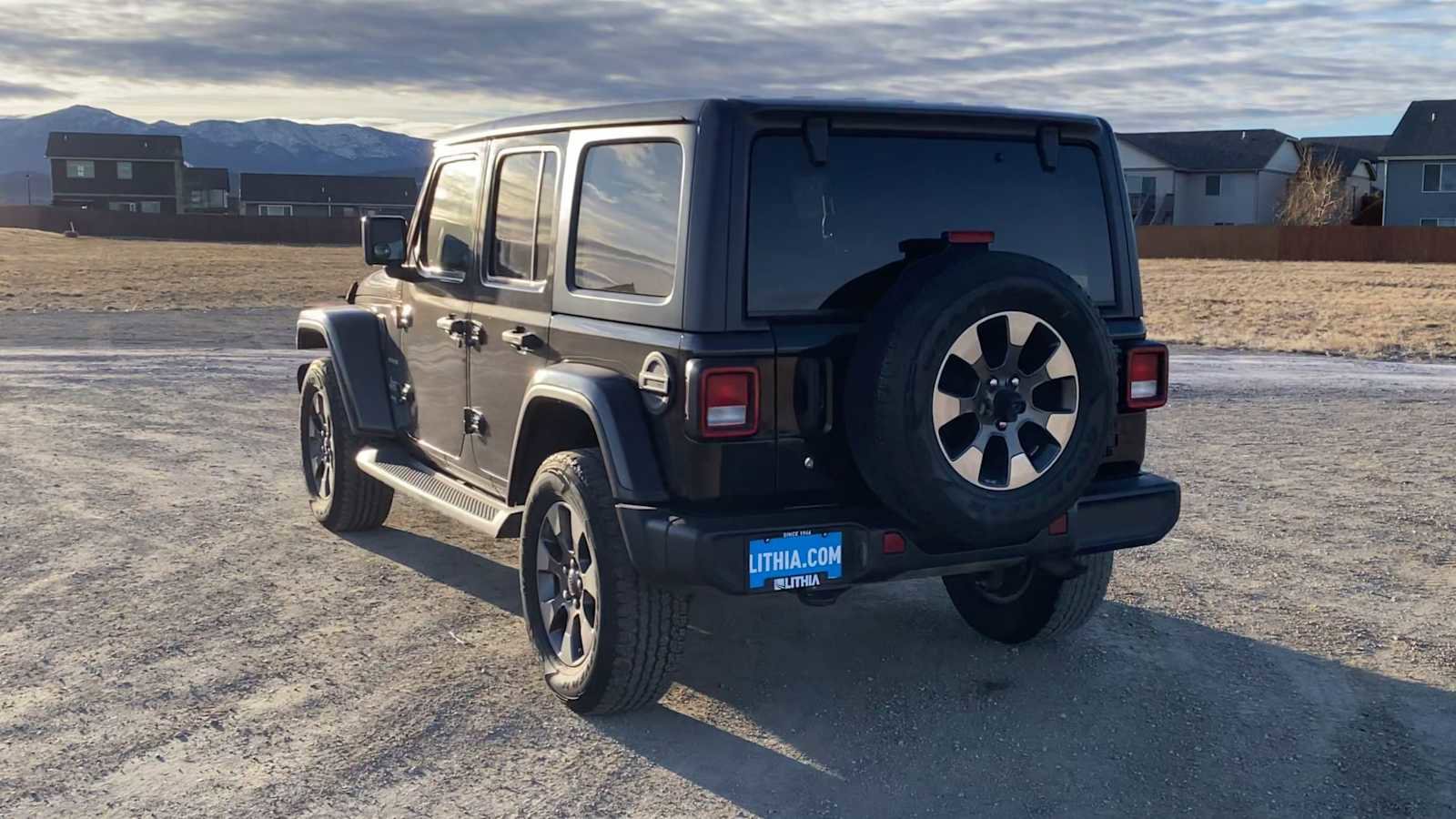 Used 2018 Jeep Wrangler Unlimited Sahara image 8