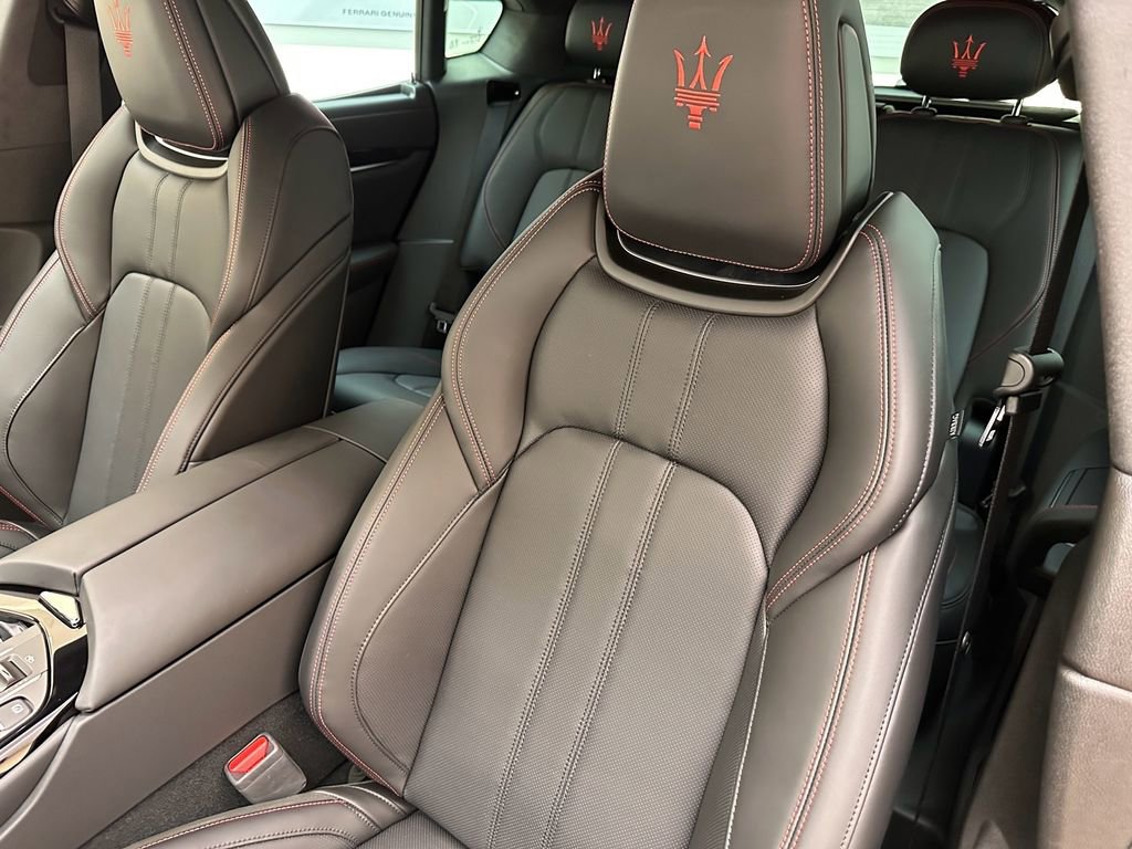 Used 2024 Maserati Levante GT Ultima AWD/4WD image 20