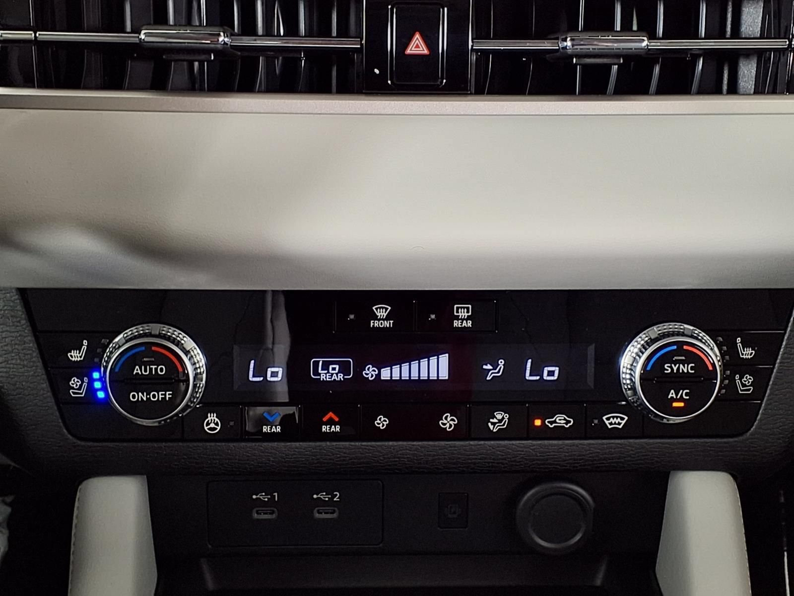 New 2026 Mitsubishi Outlander SEL AWD/4WD image 18