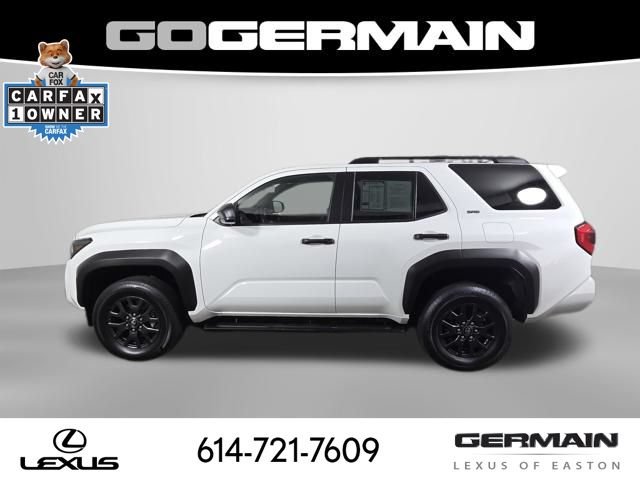 Used 2025 Toyota 4Runner SR5 AWD/4WD image 12