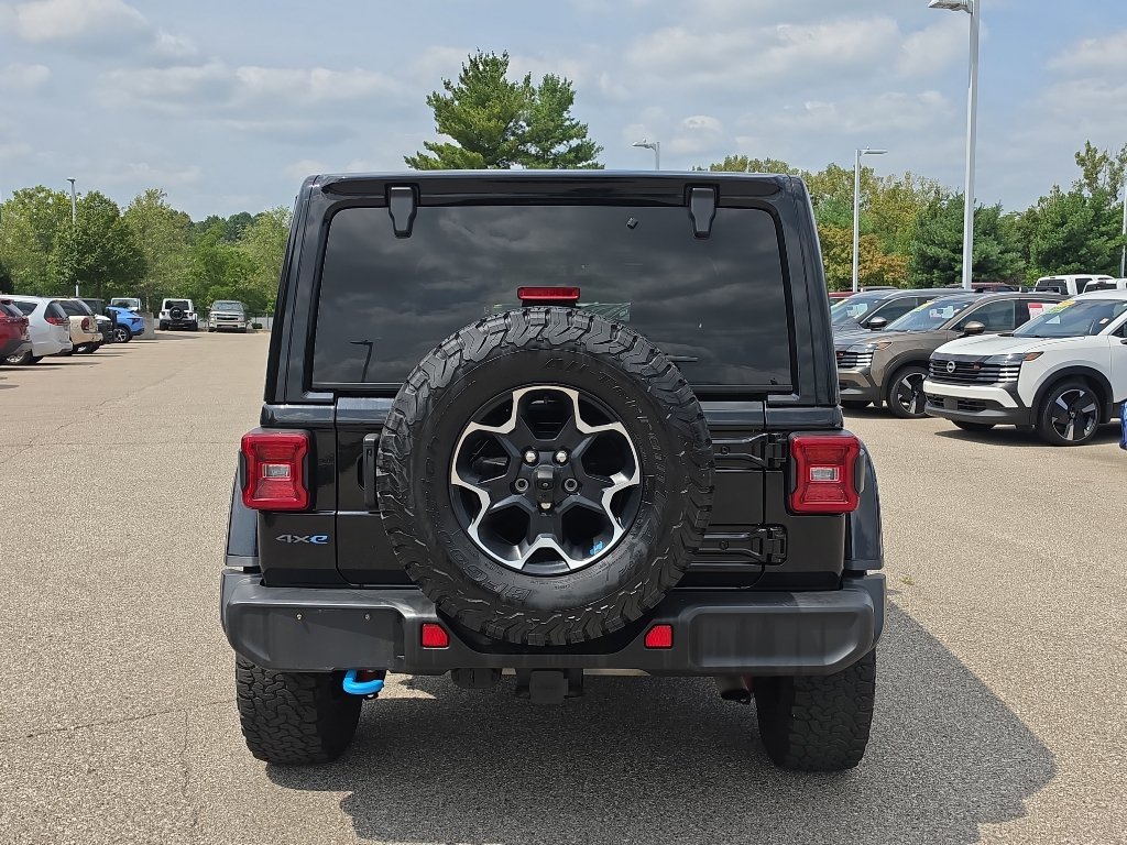 Used 2023 Jeep Wrangler Unlimited Rubicon 4xe w/ Cold Weather Group AWD/4WD image 6