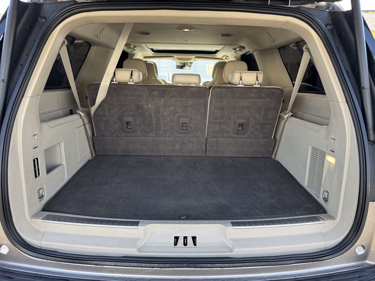 Used 2018 Lincoln Navigator L Select w/ Technology Package AWD/4WD image 27