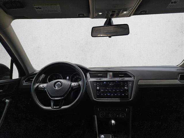 Used 2021 Volkswagen Tiguan SE w/ Panoramic Sunroof Package FWD image 13