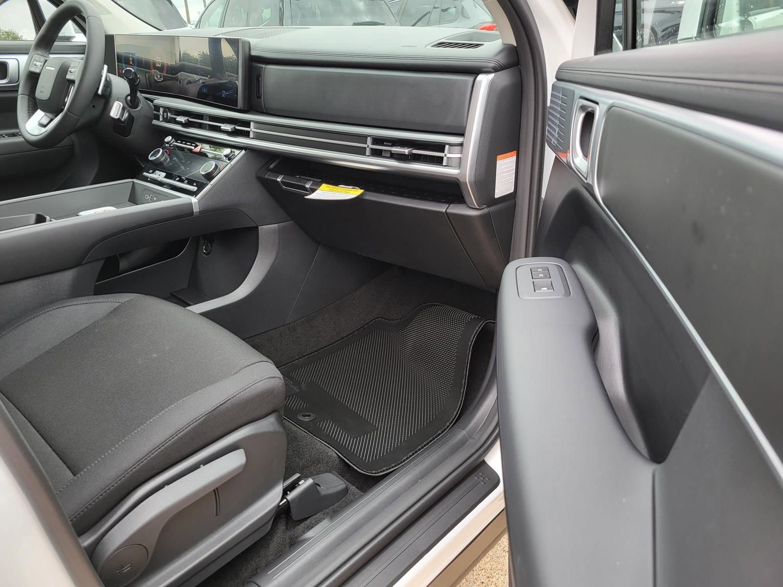 New 2026 Hyundai Santa Fe SE image 7