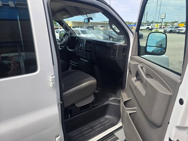 Used 2024 GMC Savana 2500 w/ Driver Convenience Package RWD image 33