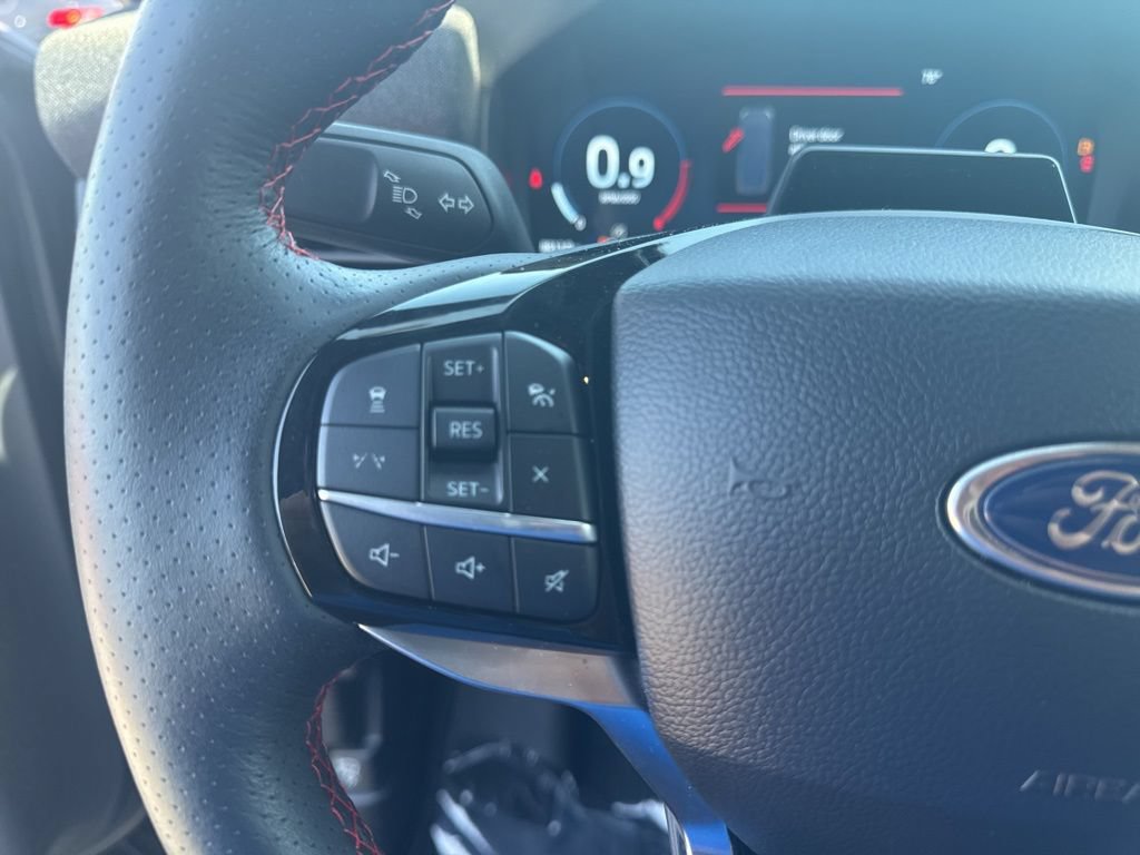Used 2025 Ford Explorer ST-Line AWD/4WD image 13