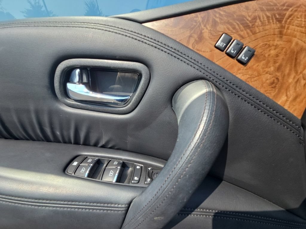 Used 2023 Nissan Armada SL w/ Captain's Chairs Package RWD image 24