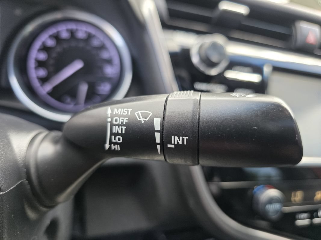 Used 2020 Toyota Camry SE FWD image 28