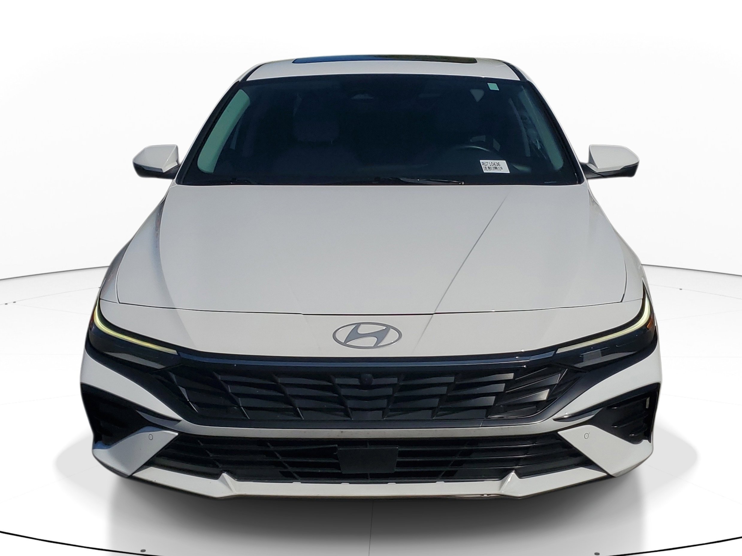 Used 2024 Hyundai Elantra Limited image 2