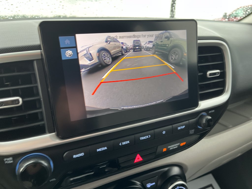 Used 2025 Hyundai Venue SEL FWD image 18