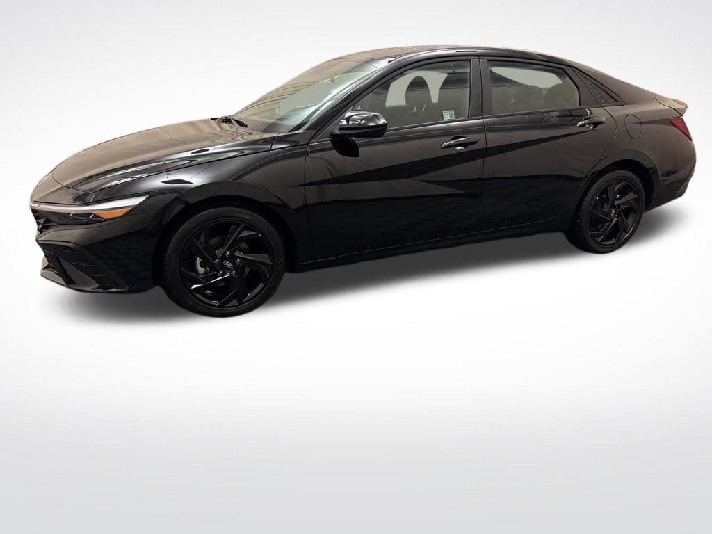 New 2026 Hyundai Elantra Sport FWD image 7
