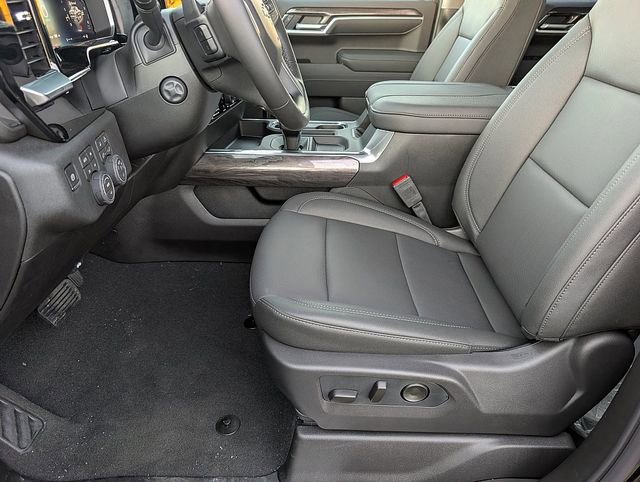 New 2026 Chevrolet Silverado 1500 LTZ w/ Z71 Off-Road Package image 18