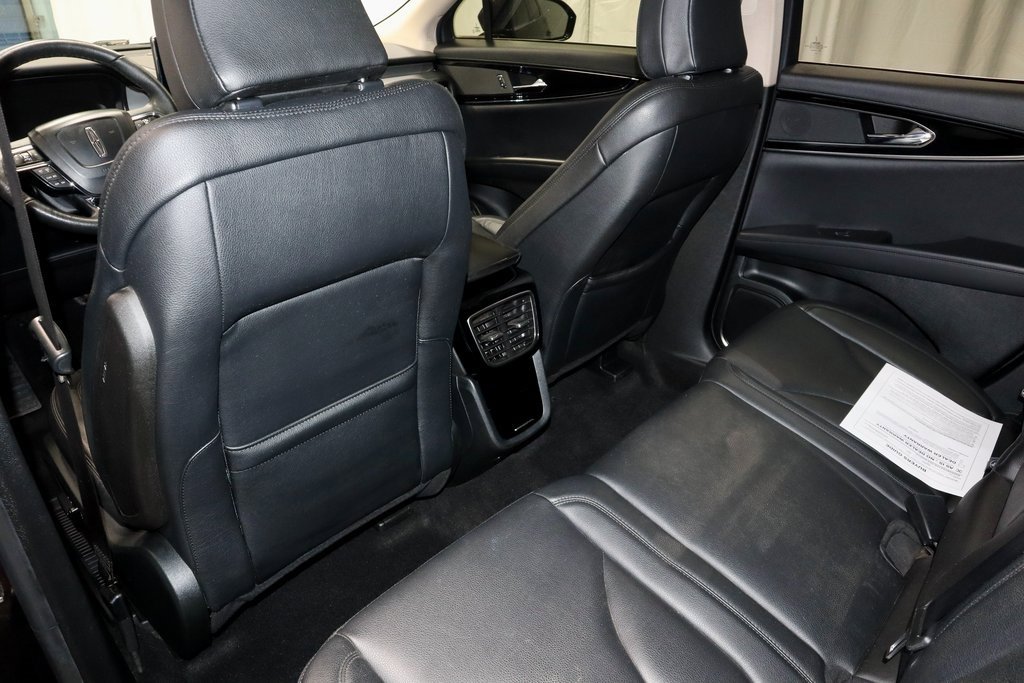 Used 2022 Lincoln Nautilus FWD w/ Premium Package image 22