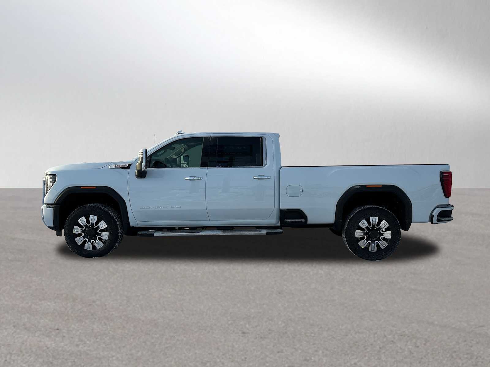 New 2026 GMC Sierra 3500 Denali w/ Denali Reserve Package AWD/4WD image 6